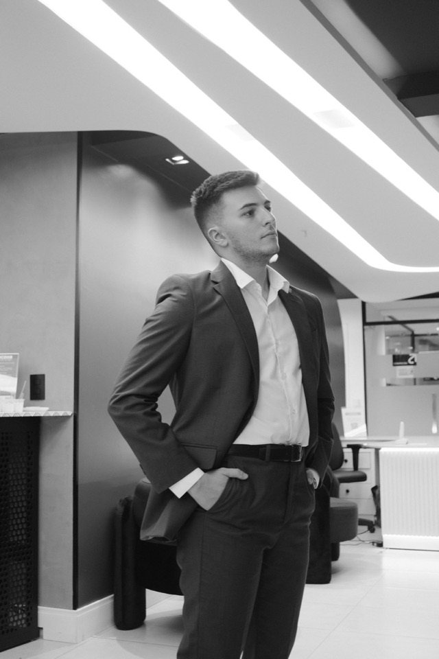 Adilson Bueno Guilherme — Sócio-Administrador e CTO